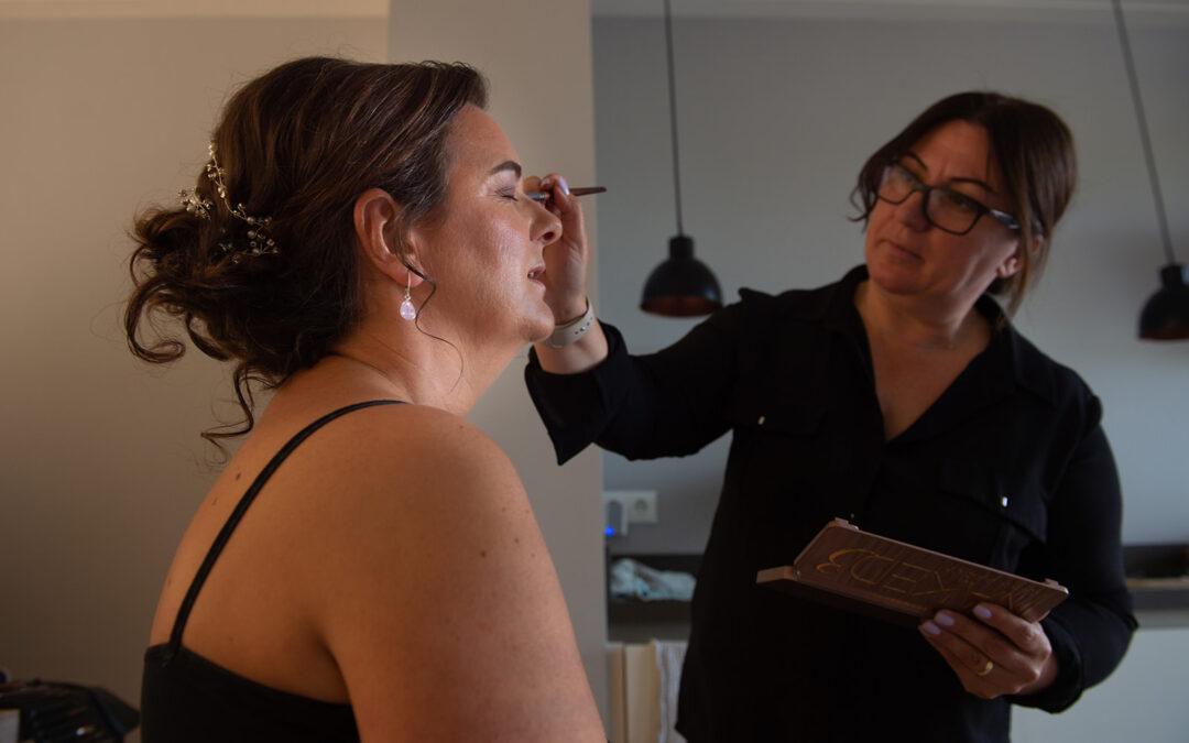 Natuurlijke of glamoureuze looks, tips om de juiste make-up stijl